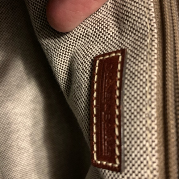 Dooney and Bourke purse - Picture 4 of 6